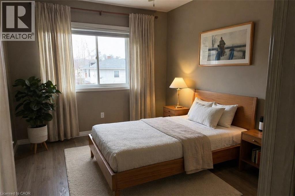 65 Meadowridge Street, Kitchener, ON - Indoor Photo Showing Bedroom