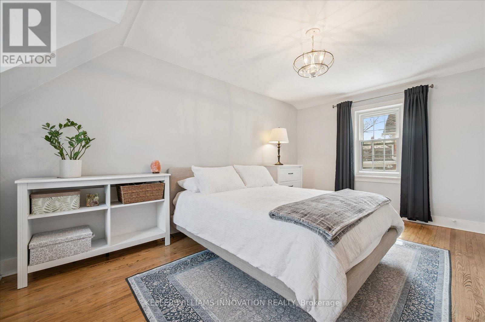 87 Lydia Street, Kitchener, ON - Indoor Photo Showing Bedroom