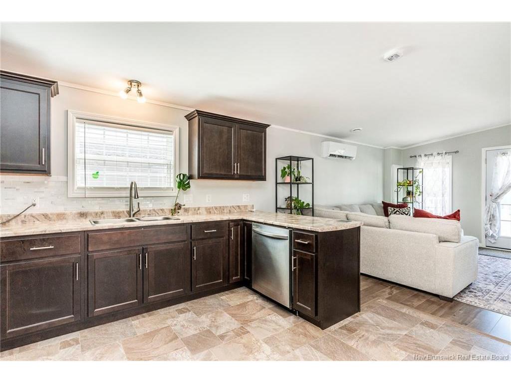 15 Telex, Dieppe, NB