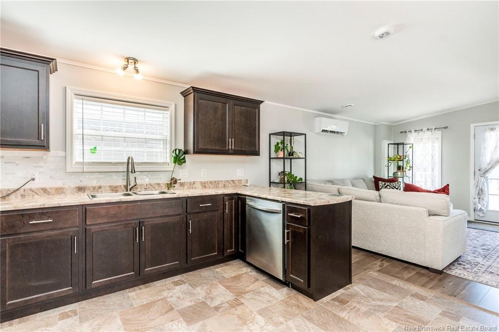 15 Telex, Dieppe, NB