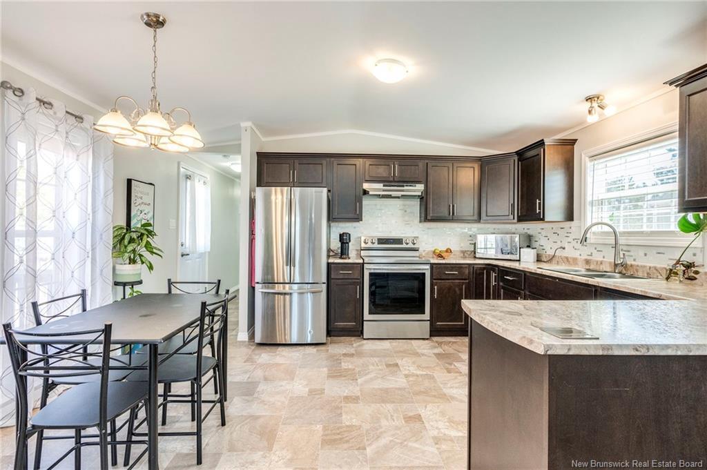 15 Telex, Dieppe, NB