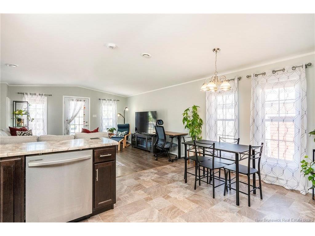 15 Telex, Dieppe, NB