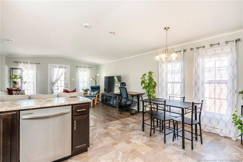 15 Telex, Dieppe, NB