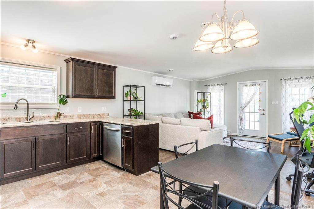15 Telex, Dieppe, NB