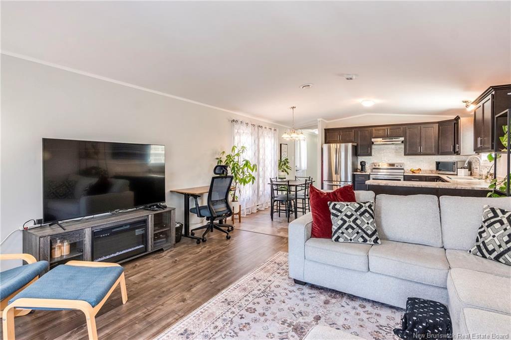15 Telex, Dieppe, NB