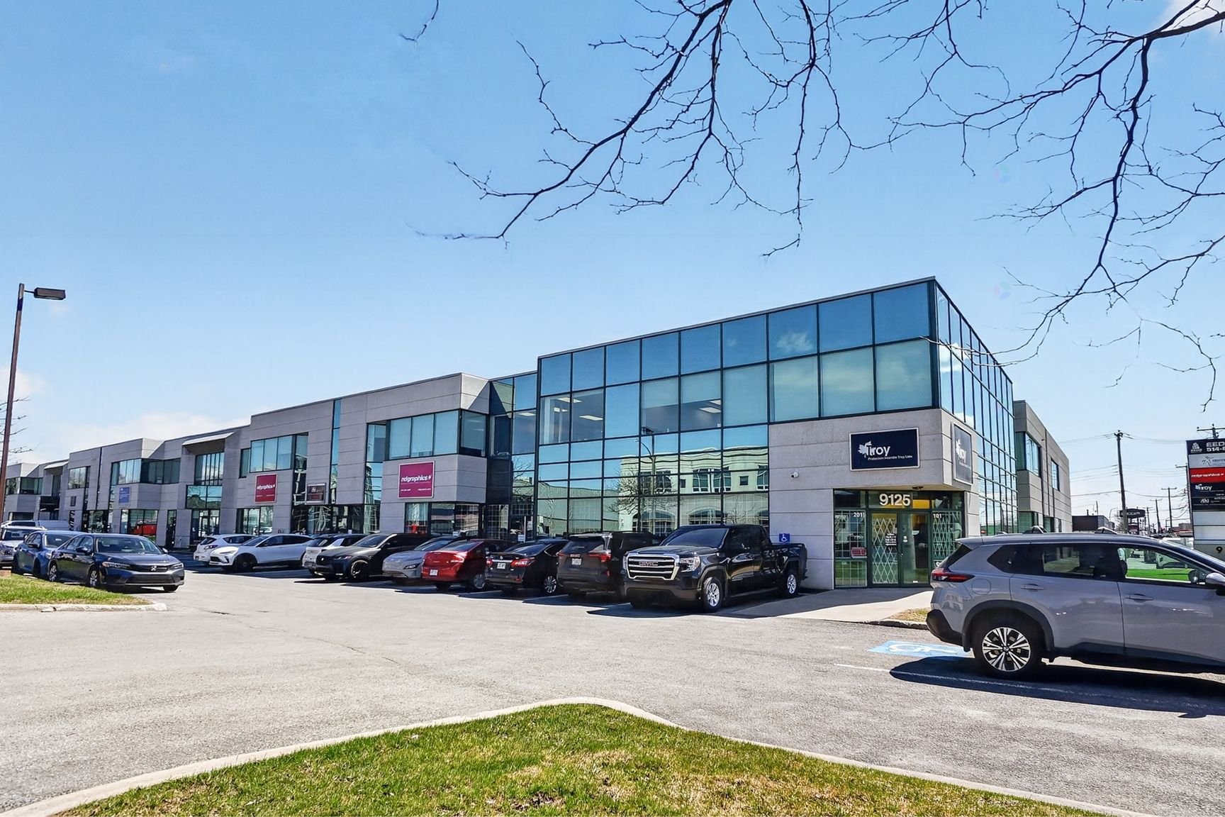 Front of Structure - 110-9125 Rue Pascal-Gagnon, Montréal (Saint-Léonard), QC - Outdoor