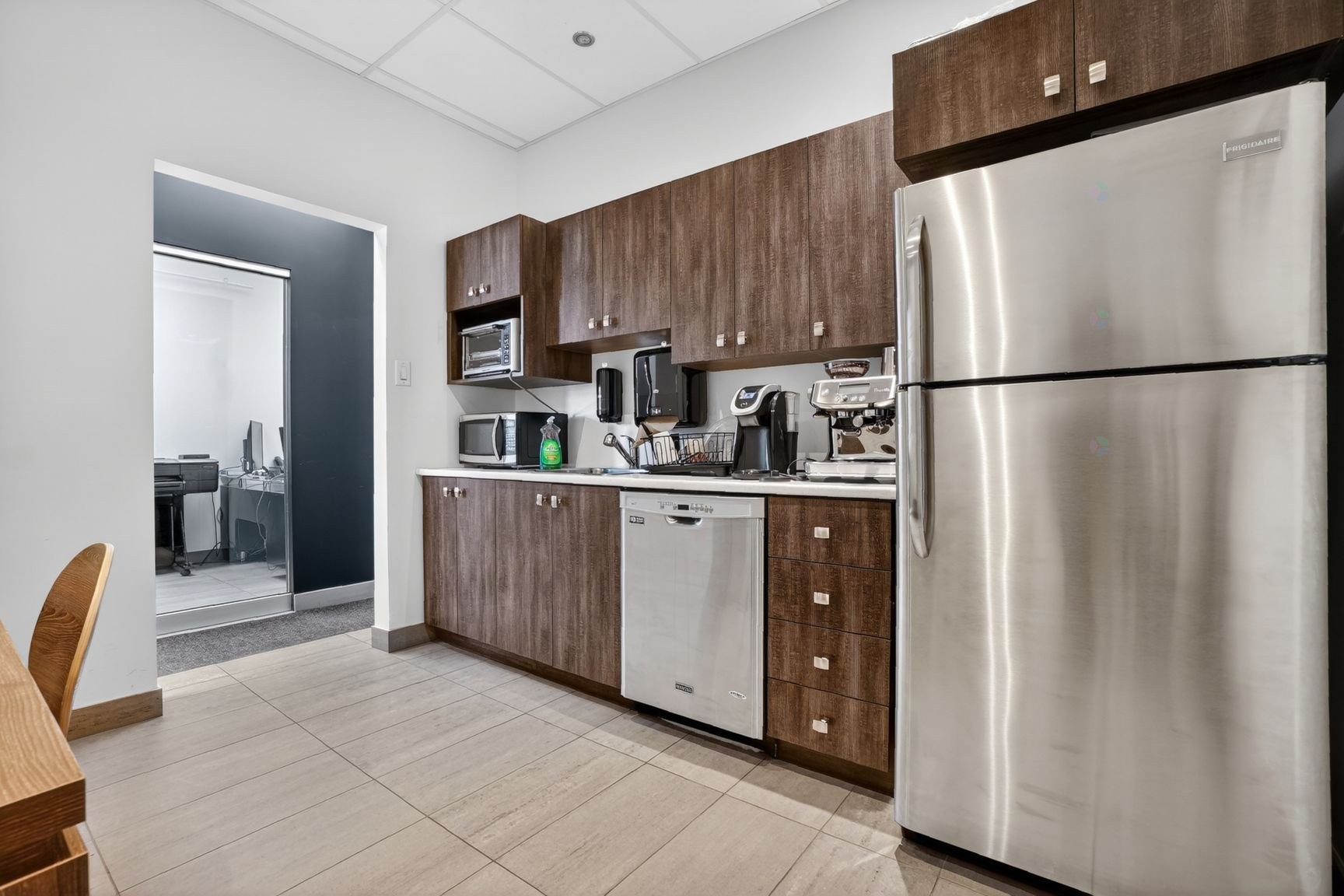 Kitchenette - 115-9125 Rue Pascal-Gagnon, Montréal (Saint-Léonard), QC - Indoor Photo Showing Kitchen