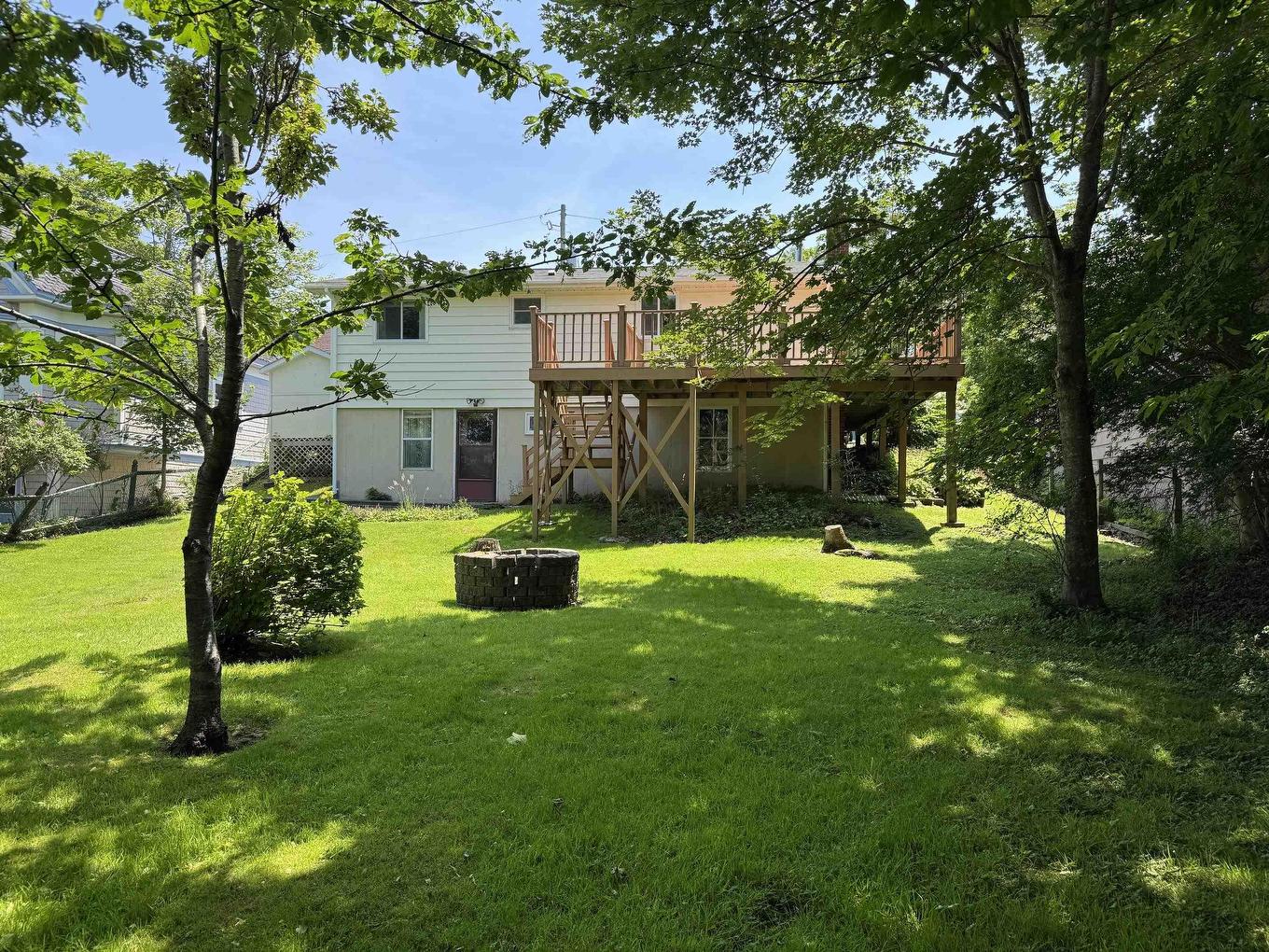 5 Whipple Street, Yarmouth, NS