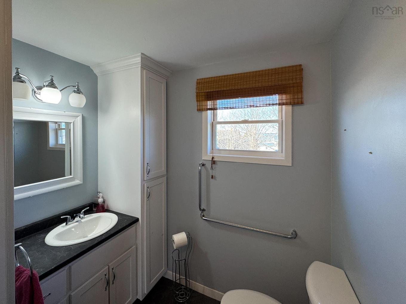5 Whipple Street, Yarmouth, NS
