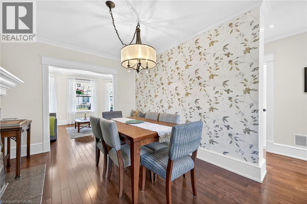 46 Bay Street, Mississauga, ON - Indoor Photo Showing Dining Room