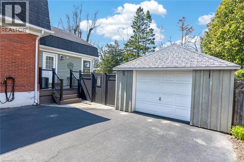 46 Bay Street, Mississauga, ON - Outdoor
