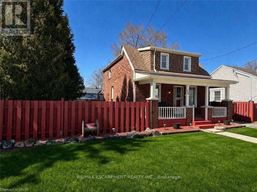 72 East 32Nd Street, Hamilton, ON - Outdoor With Deck Patio Veranda