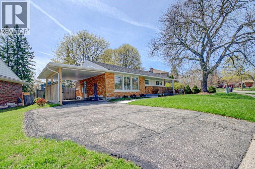549 Dunbar Road, Kitchener, ON - Outdoor