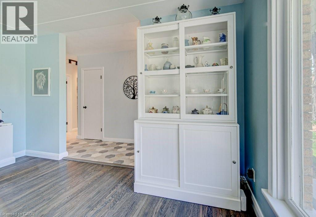 549 Dunbar Road, Kitchener, ON - Indoor