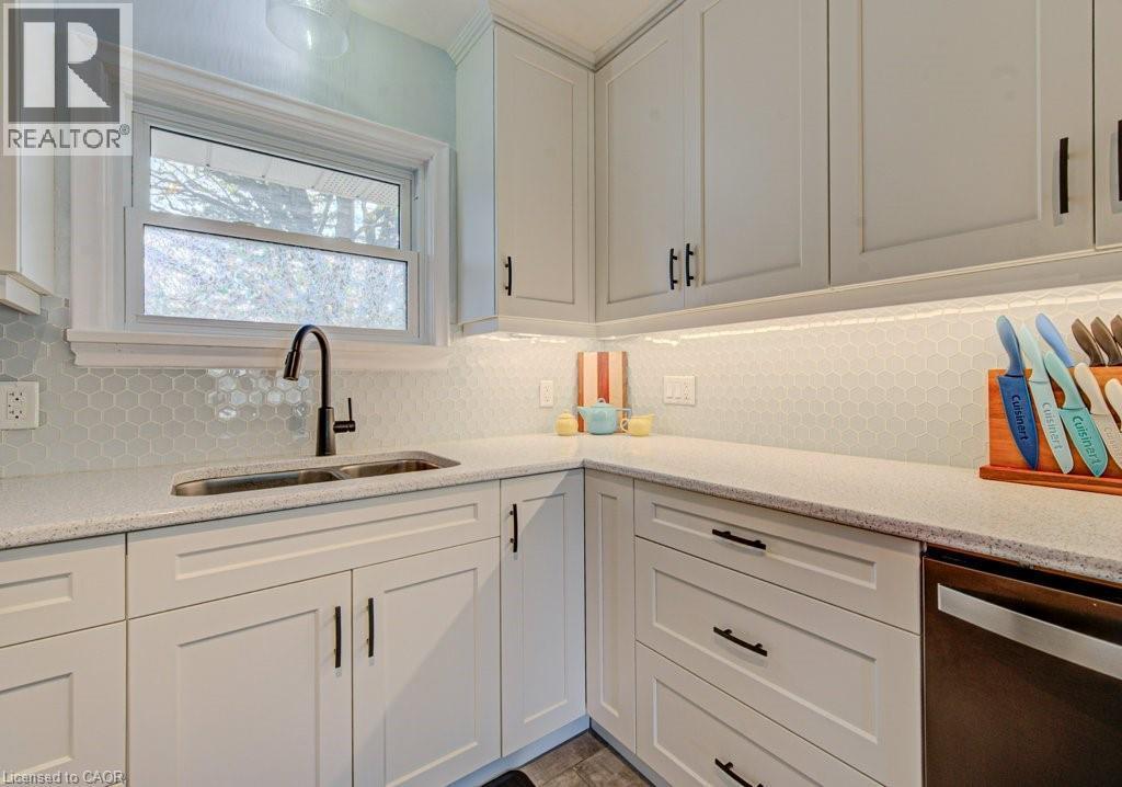 549 Dunbar Road, Kitchener, ON - Indoor Photo Showing Kitchen With Double Sink