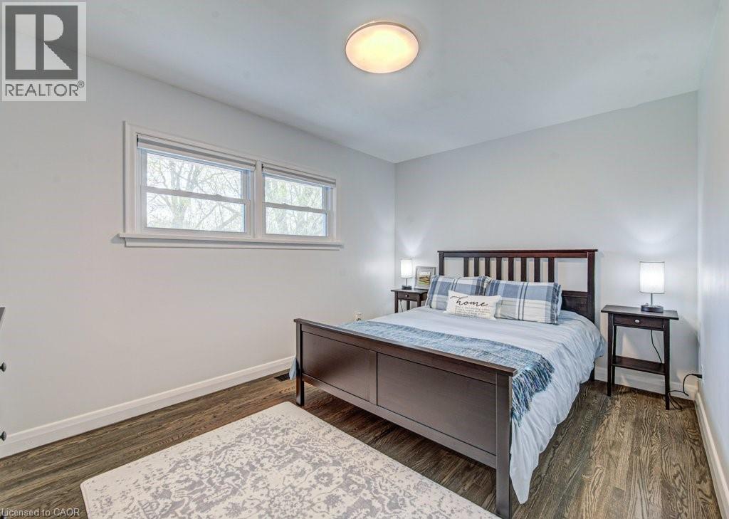 549 Dunbar Road, Kitchener, ON - Indoor Photo Showing Bedroom