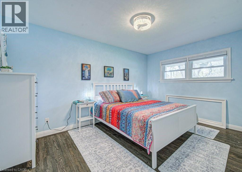 549 Dunbar Road, Kitchener, ON - Indoor Photo Showing Bedroom
