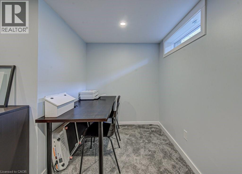 549 Dunbar Road, Kitchener, ON - Indoor