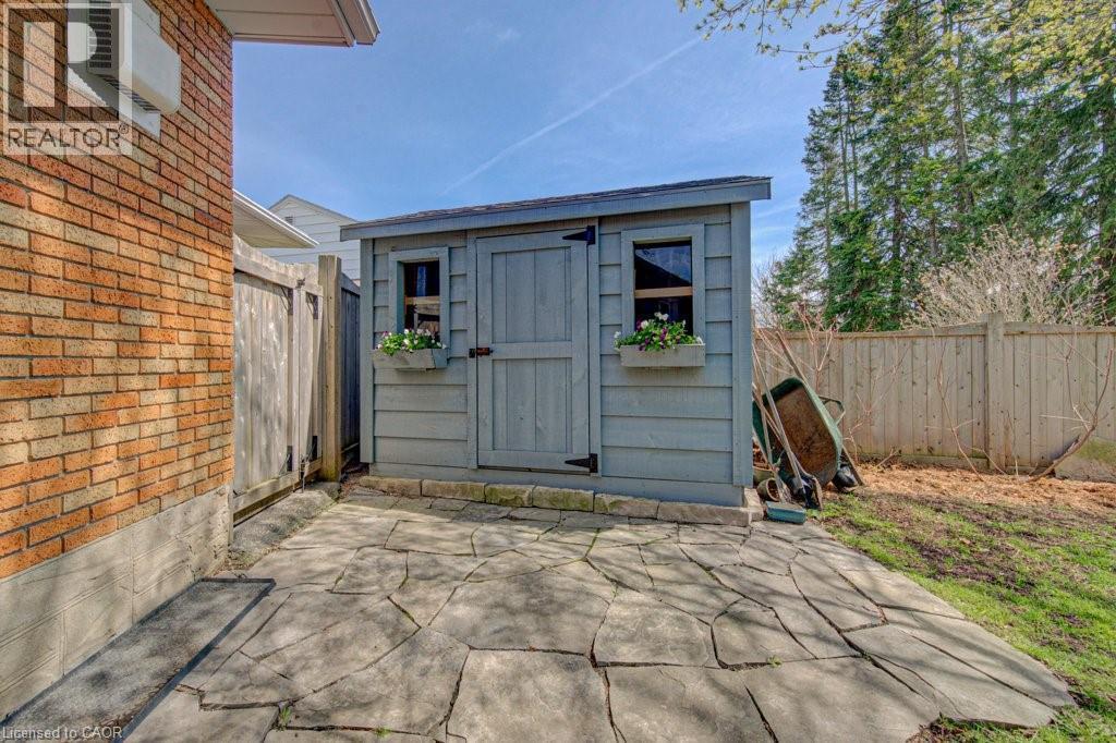 549 Dunbar Road, Kitchener, ON - Outdoor