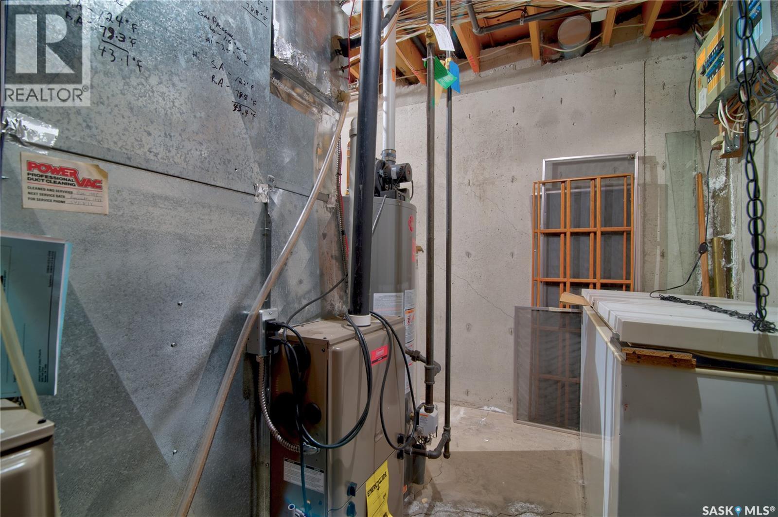 3623 Hanna Bay, Regina, SK - Indoor Photo Showing Basement