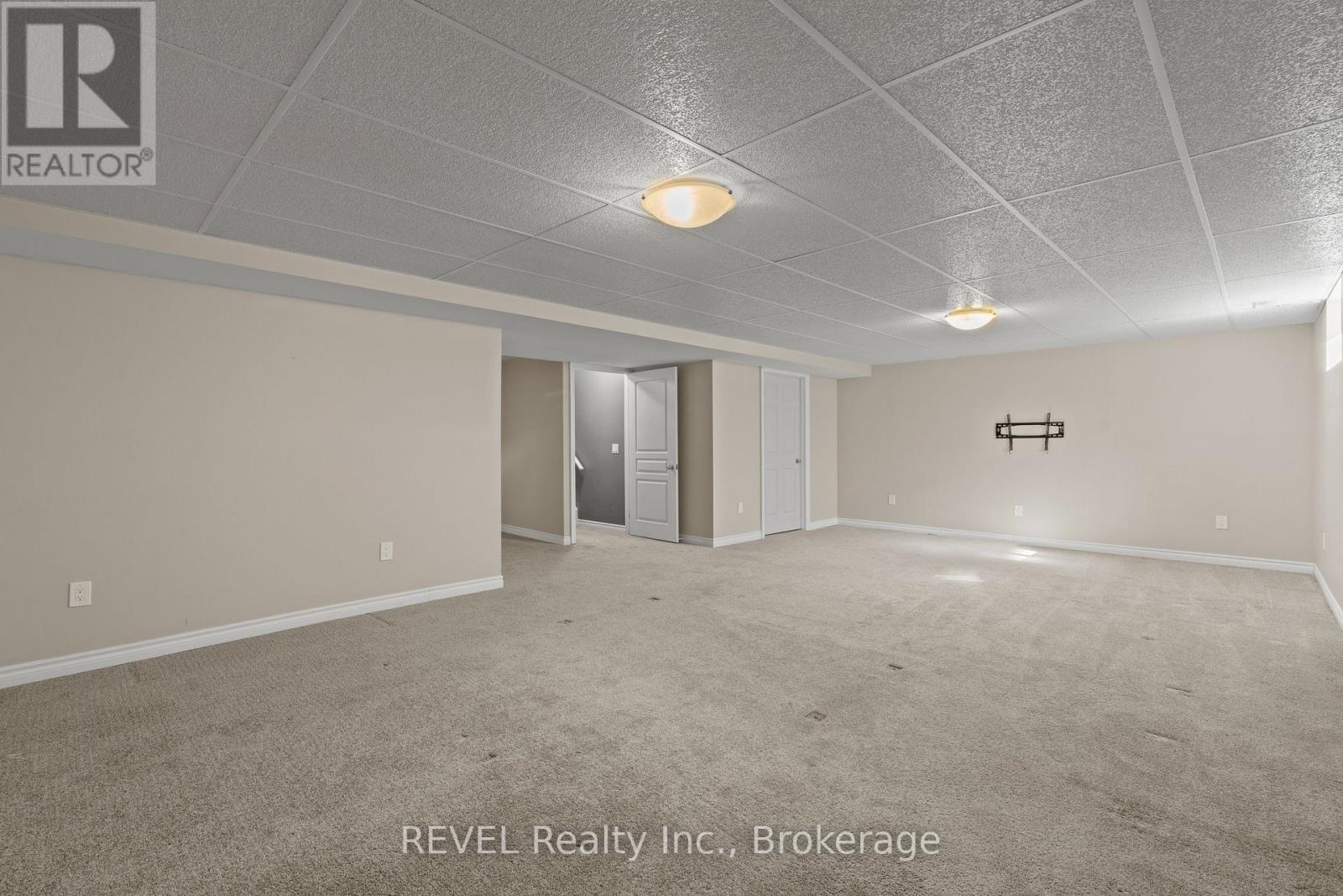 recreation room - 3 - 605 Welland Avenue, St. Catharines (Carlton/Bunting), ON - Indoor Photo Showing Other Room