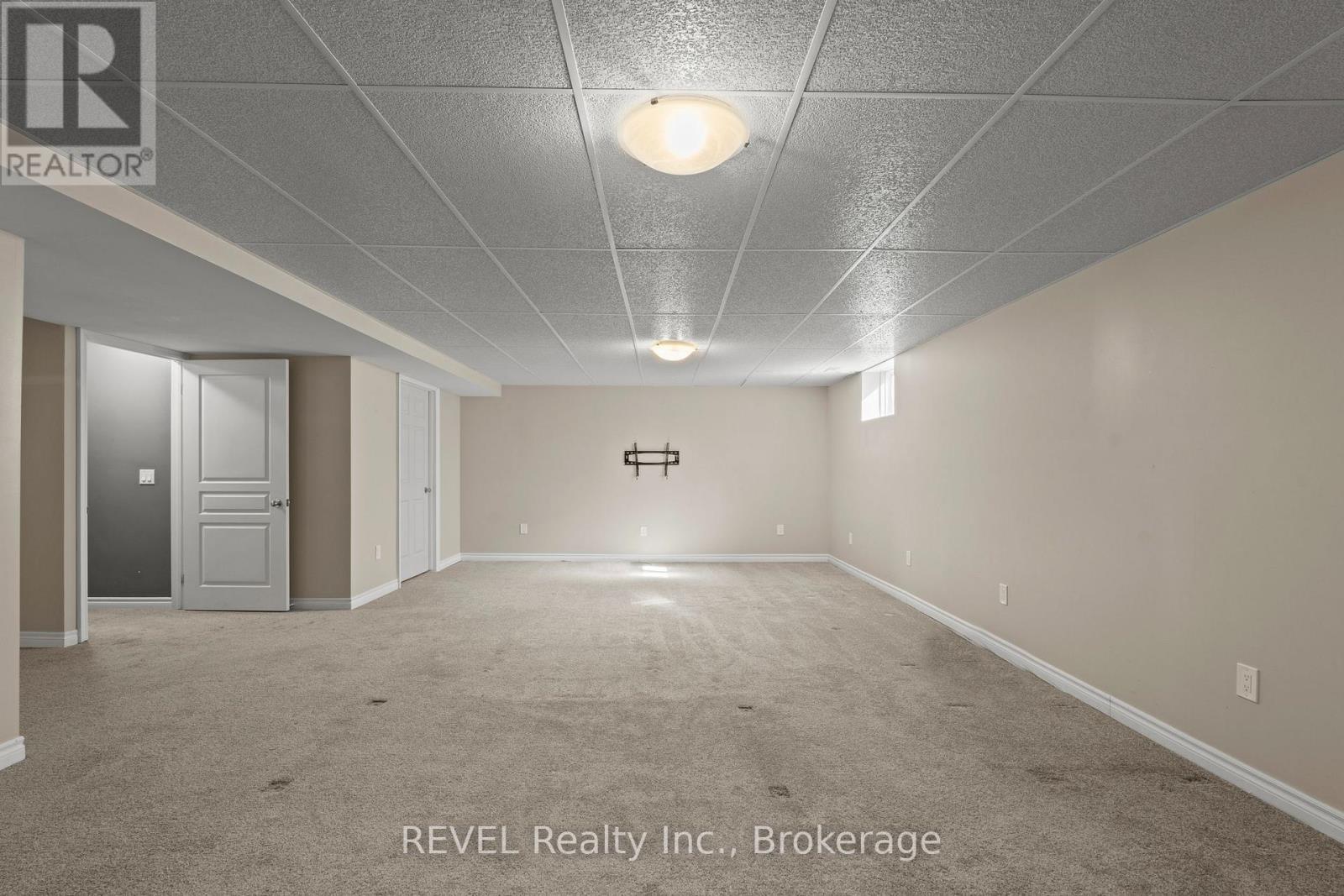 recreation room - 3 - 605 Welland Avenue, St. Catharines (Carlton/Bunting), ON - Indoor Photo Showing Other Room