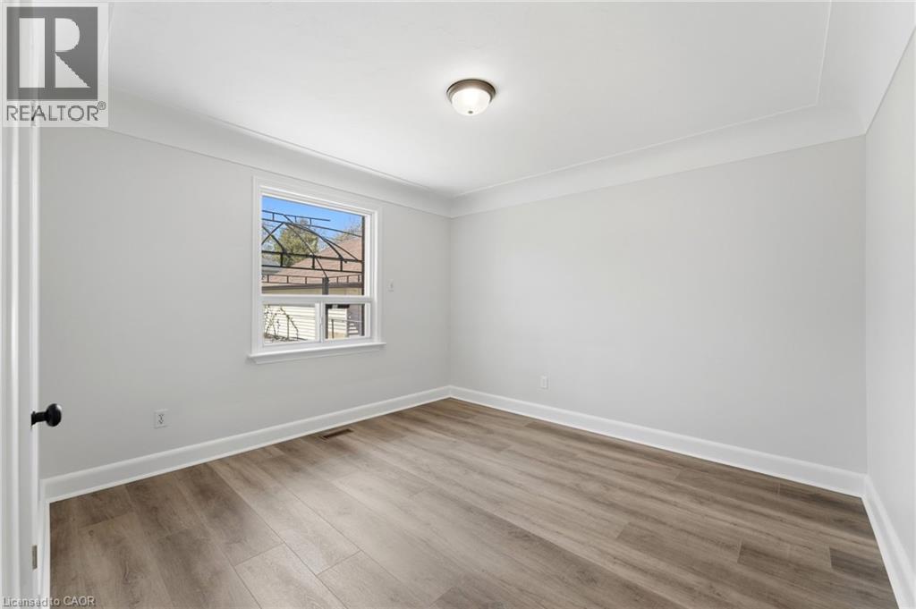 80 Malta Drive, Hamilton, ON - Indoor Photo Showing Other Room