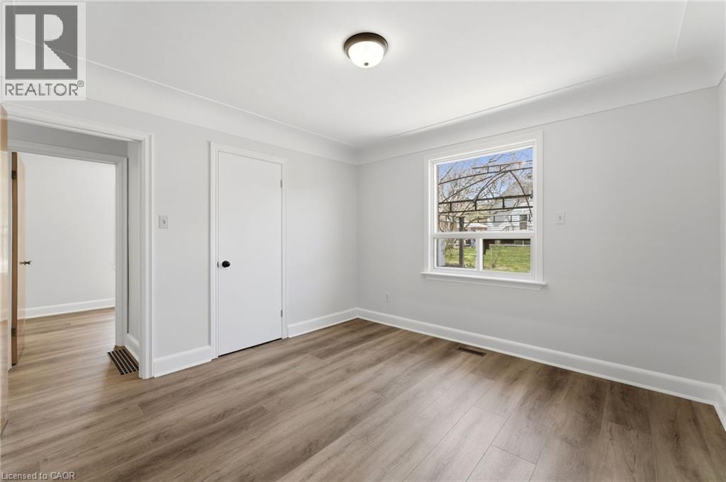 80 Malta Drive, Hamilton, ON - Indoor Photo Showing Other Room