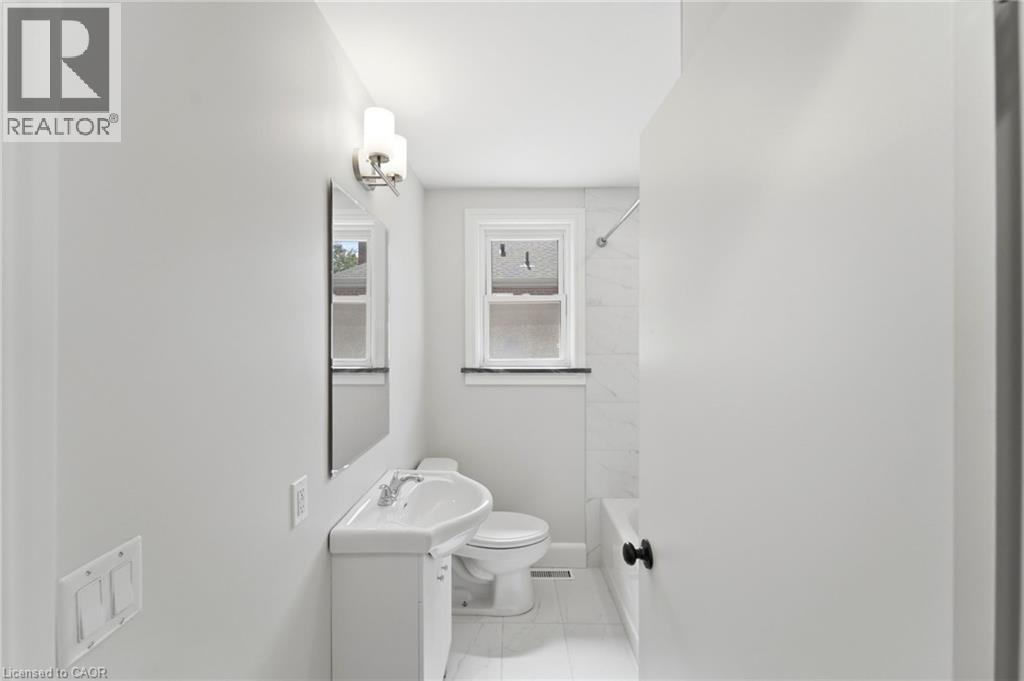 80 Malta Drive, Hamilton, ON - Indoor