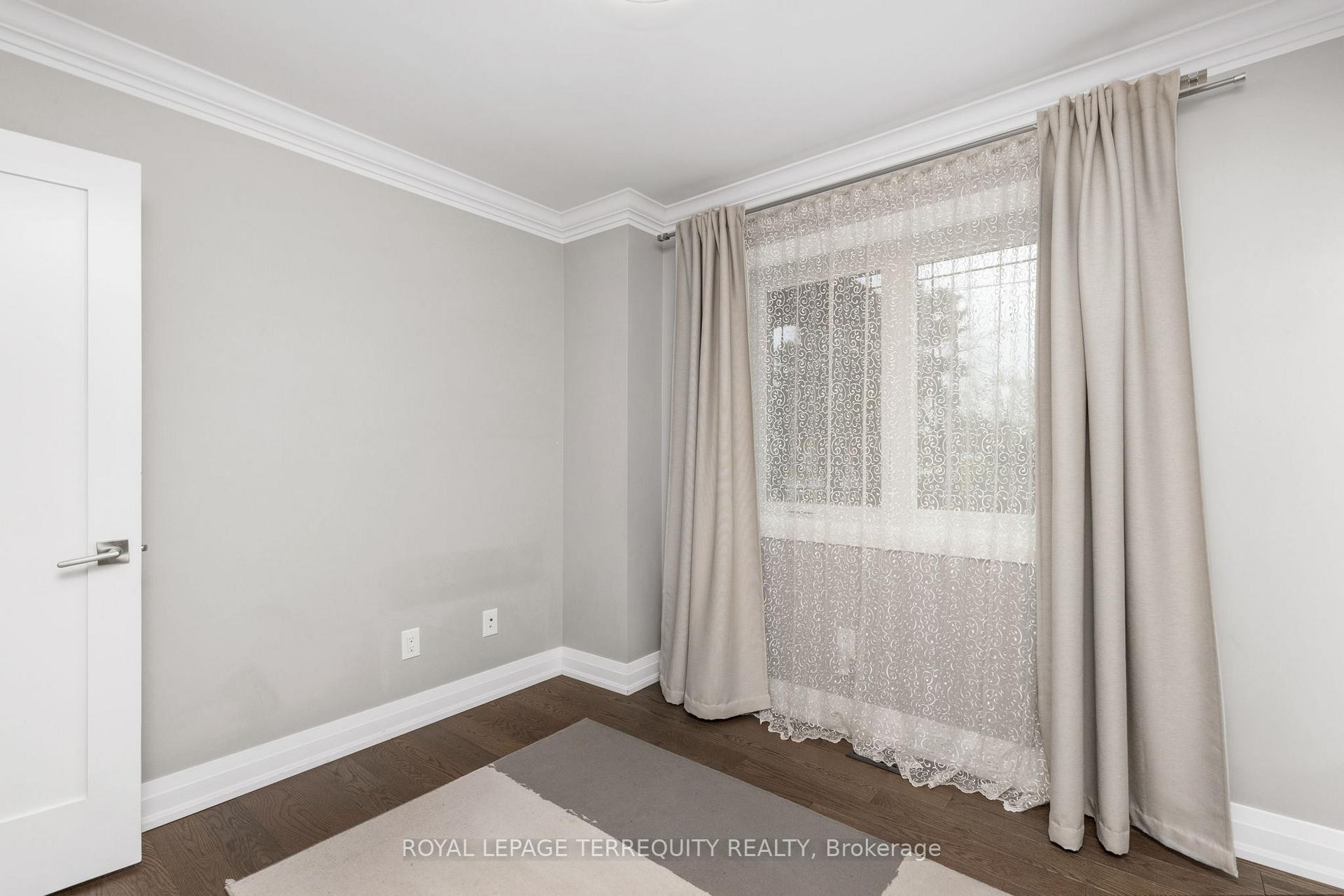 582 Hyacinthe Boulevard, Mississauga, ON - Indoor