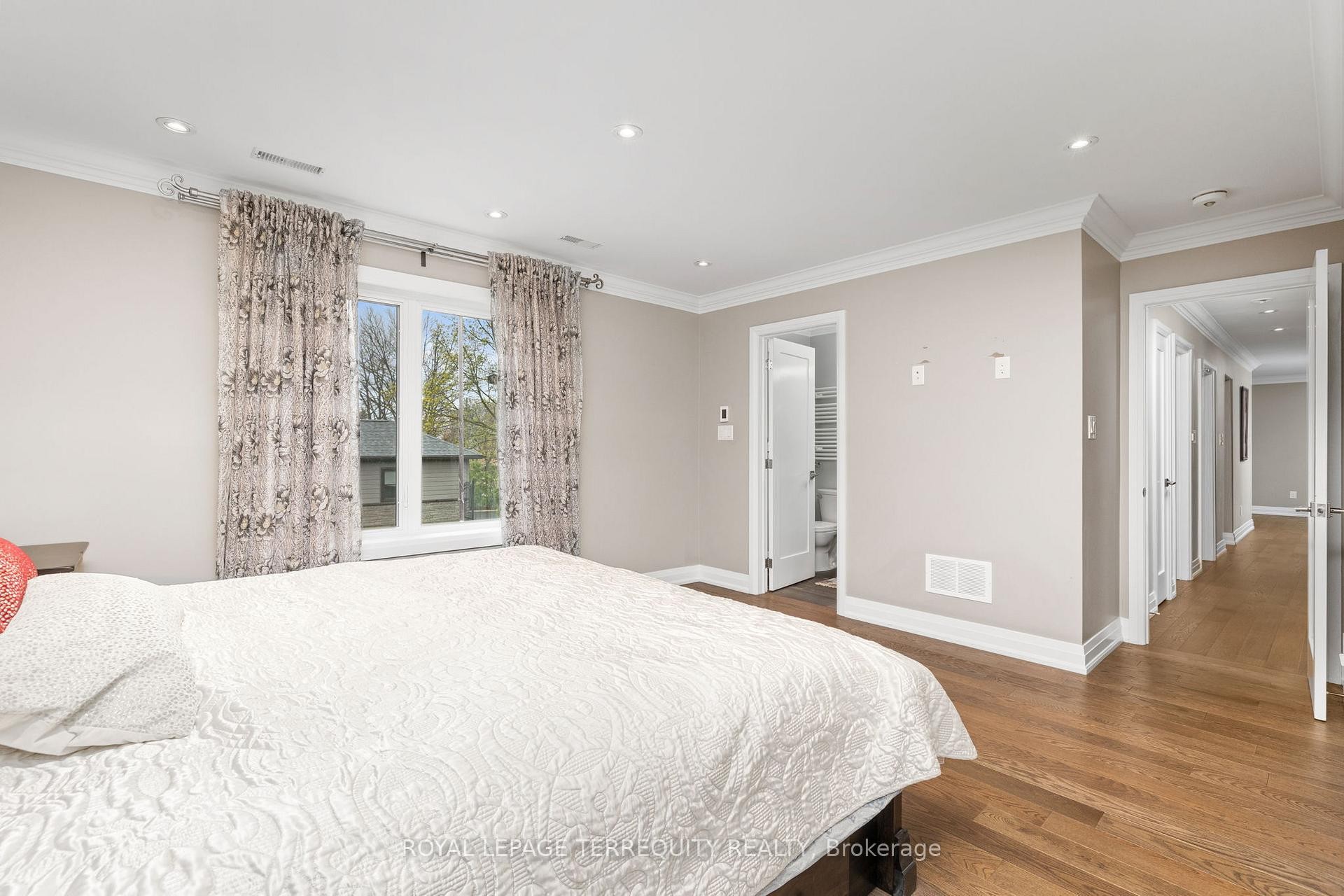 582 Hyacinthe Boulevard, Mississauga, ON - Indoor Photo Showing Bedroom