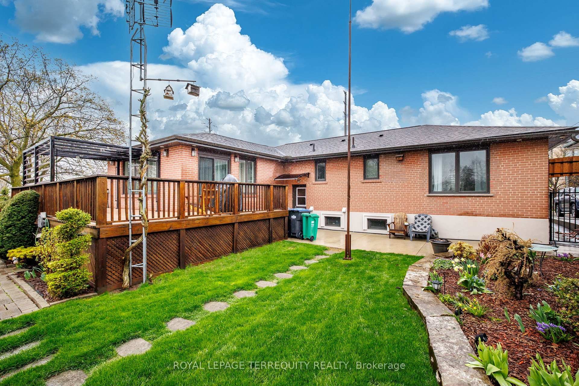 582 Hyacinthe Boulevard, Mississauga, ON - Outdoor