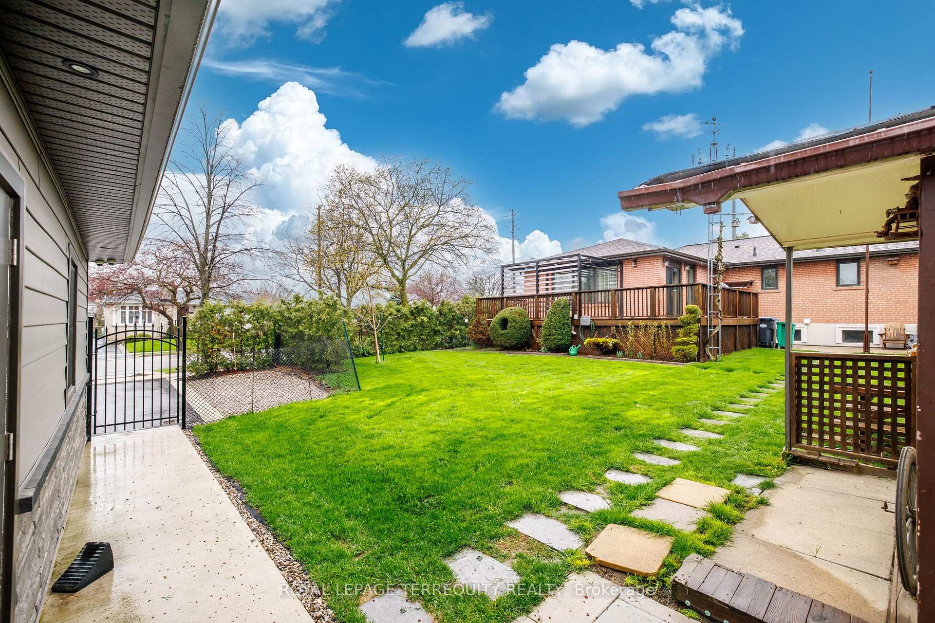 582 Hyacinthe Boulevard, Mississauga, ON - Outdoor