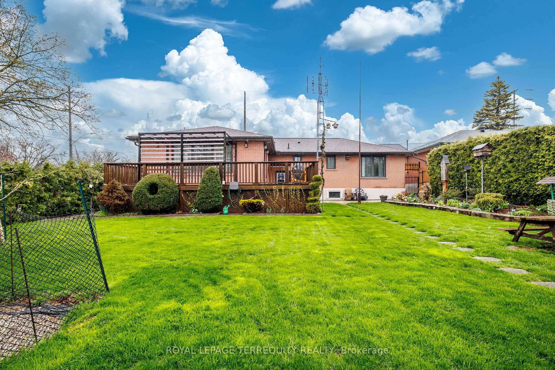 582 Hyacinthe Boulevard, Mississauga, ON - Outdoor