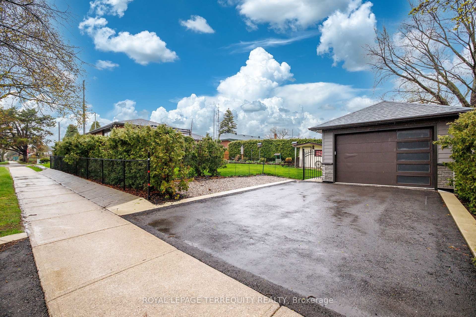 582 Hyacinthe Boulevard, Mississauga, ON - Outdoor