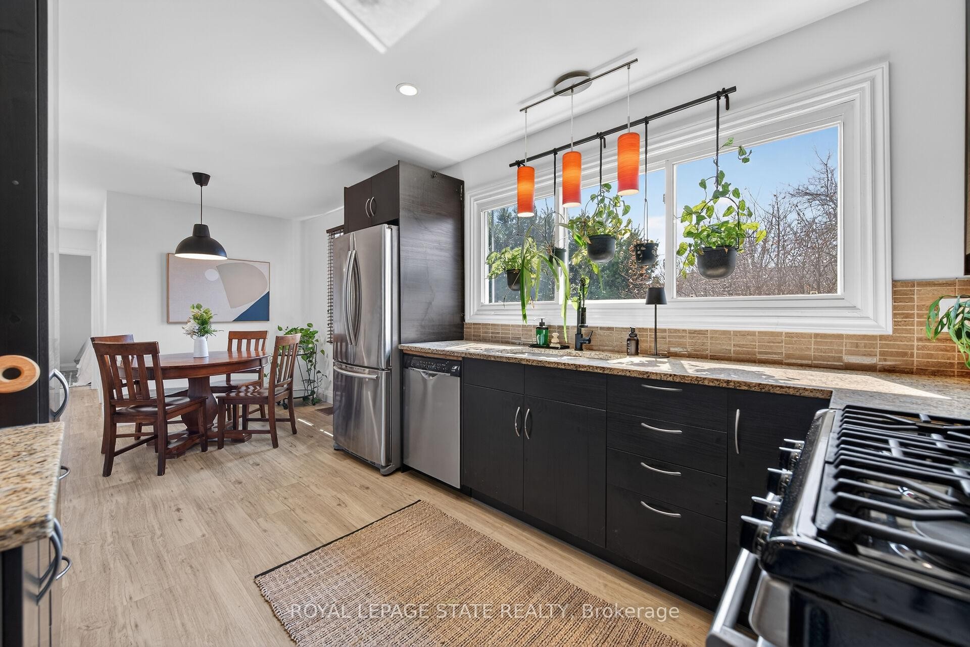 844 Upper Wellington Street, Hamilton, ON - Indoor Photo Showing Kitchen