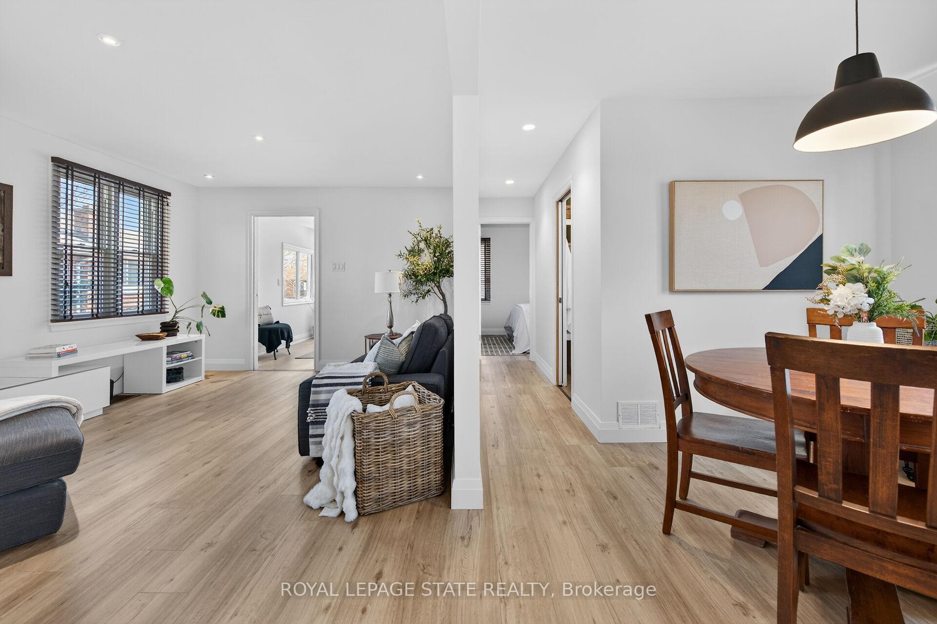 844 Upper Wellington Street, Hamilton, ON - Indoor Photo Showing Dining Room