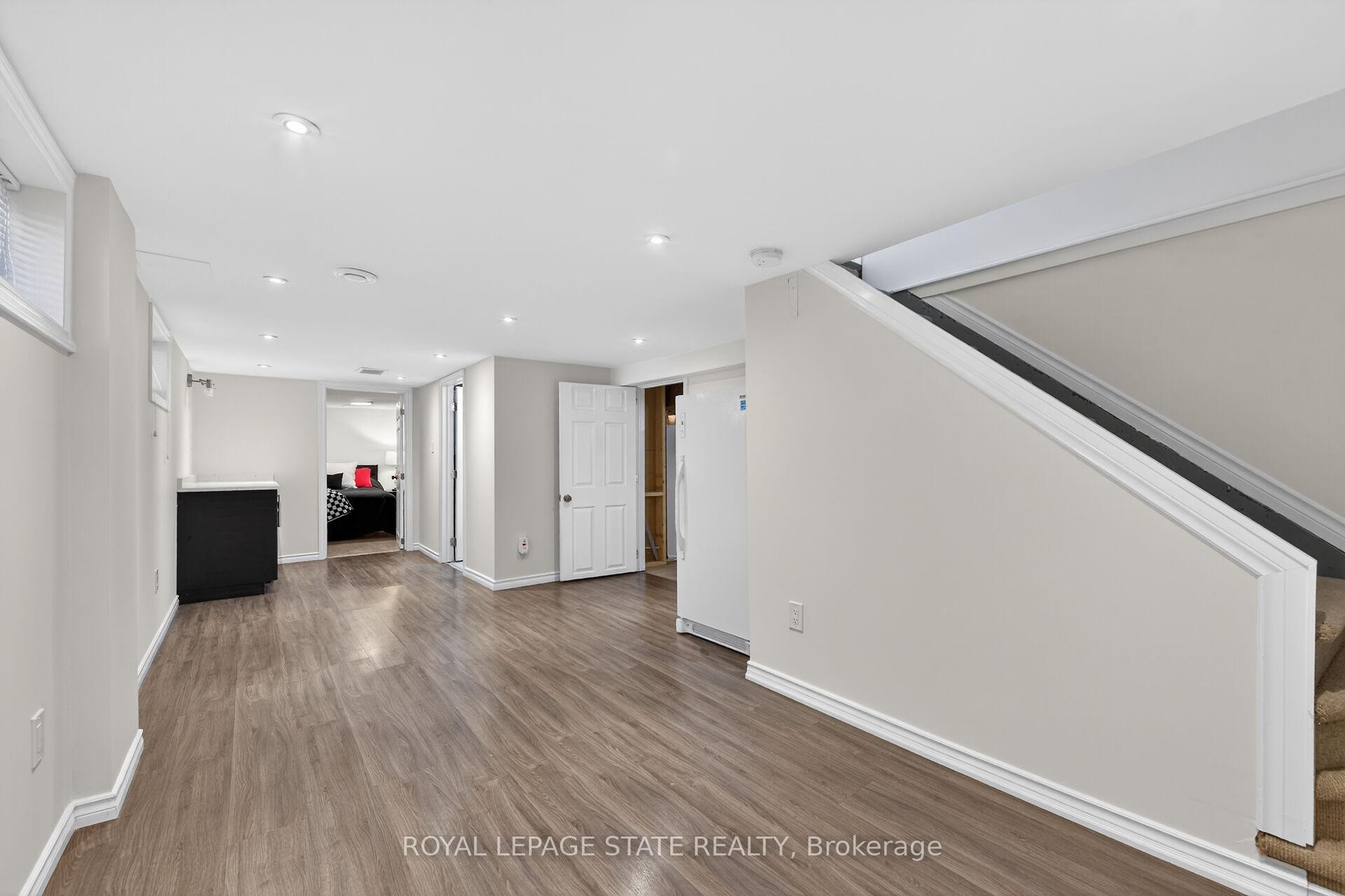 844 Upper Wellington Street, Hamilton, ON - Indoor Photo Showing Other Room