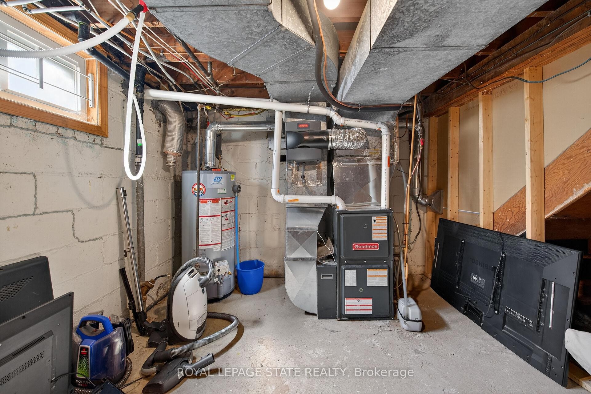 844 Upper Wellington Street, Hamilton, ON - Indoor Photo Showing Basement