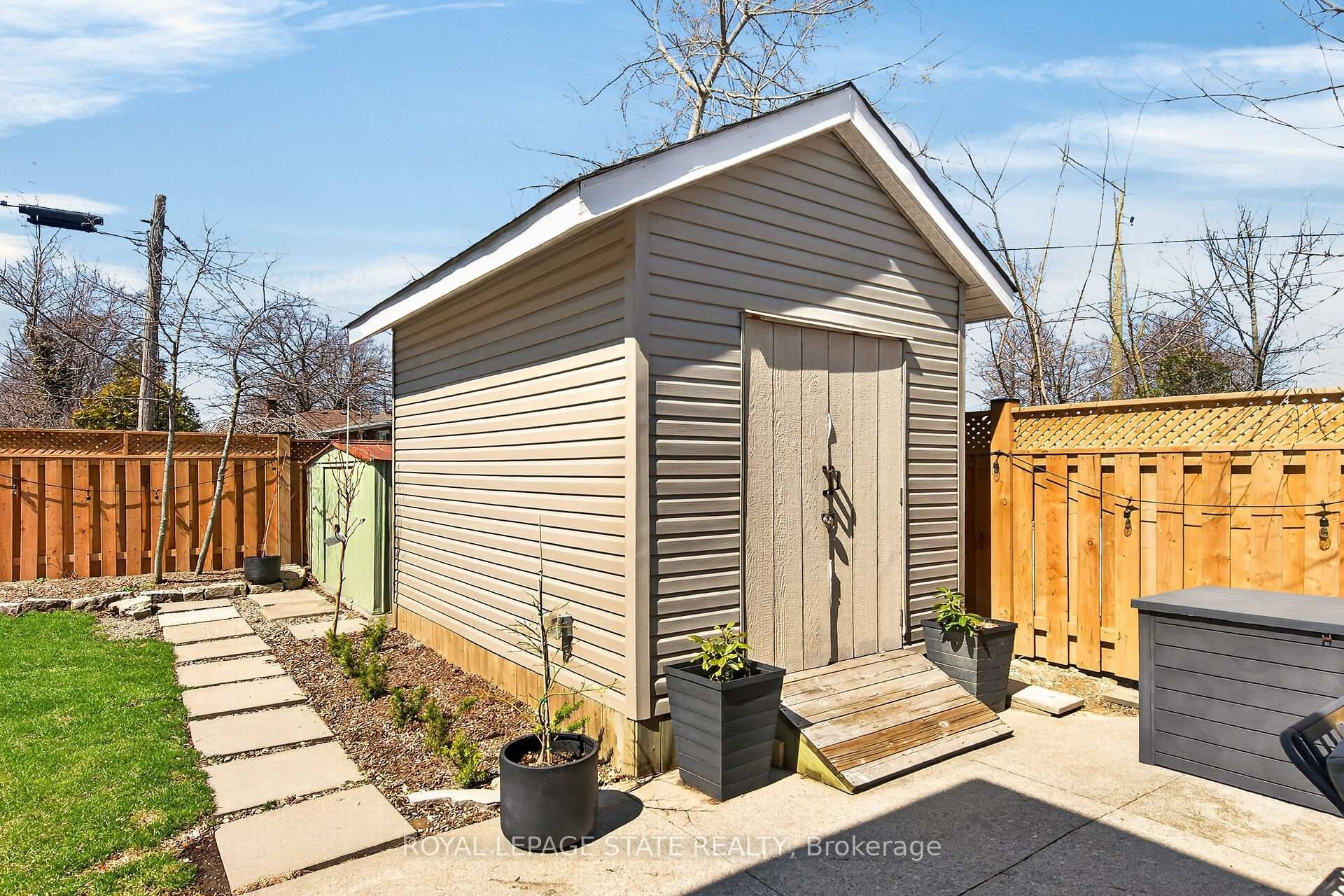 844 Upper Wellington Street, Hamilton, ON - Outdoor