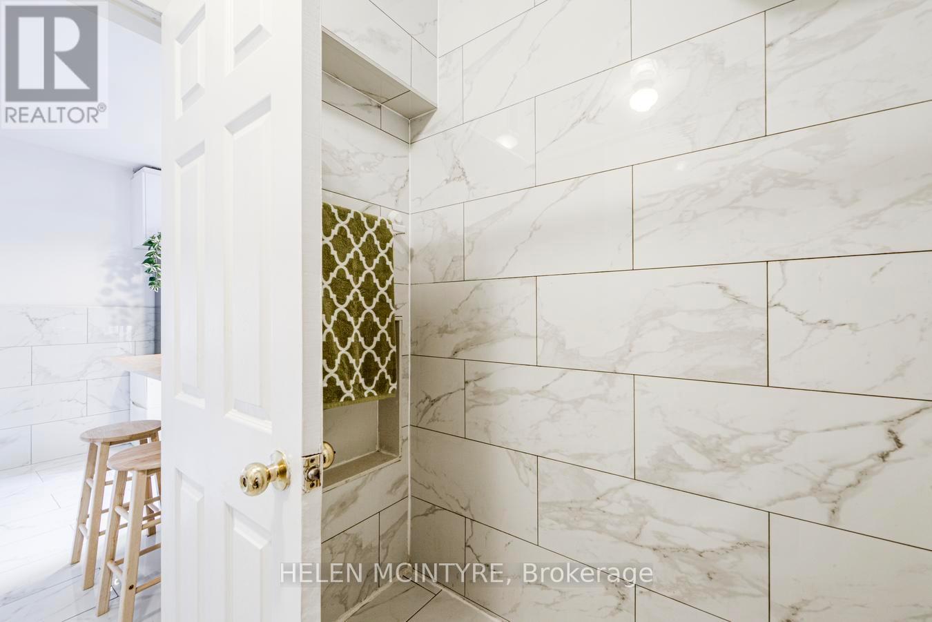2 Birch Tree Crescent, Toronto, ON - Indoor Photo Showing Bathroom