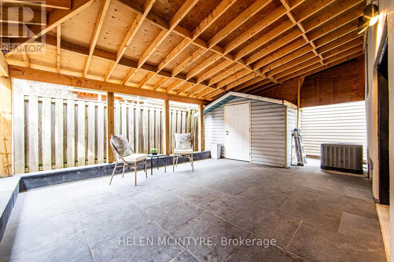 2 Birch Tree Crescent, Toronto, ON - Indoor
