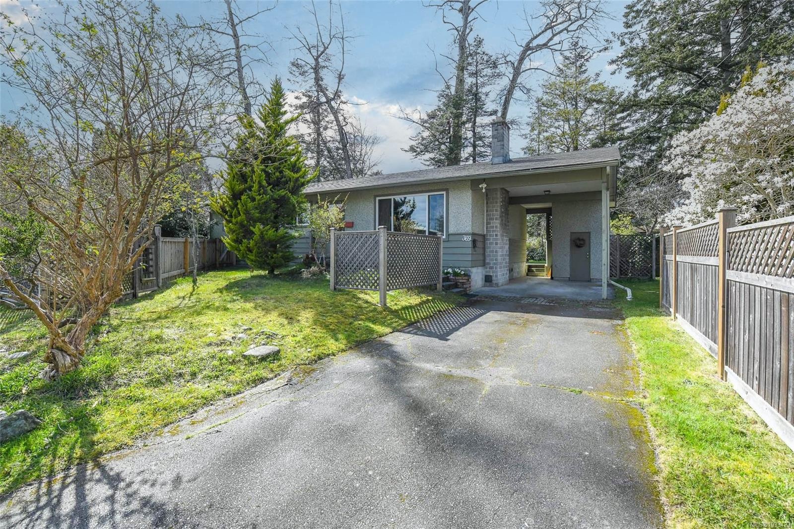 369 Douglas St, Comox, BC