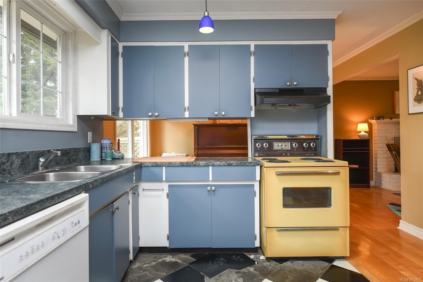 369 Douglas St, Comox, BC