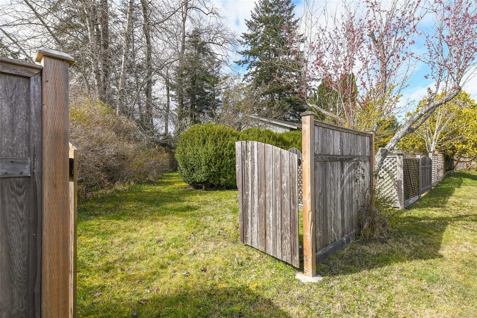 369 Douglas St, Comox, BC