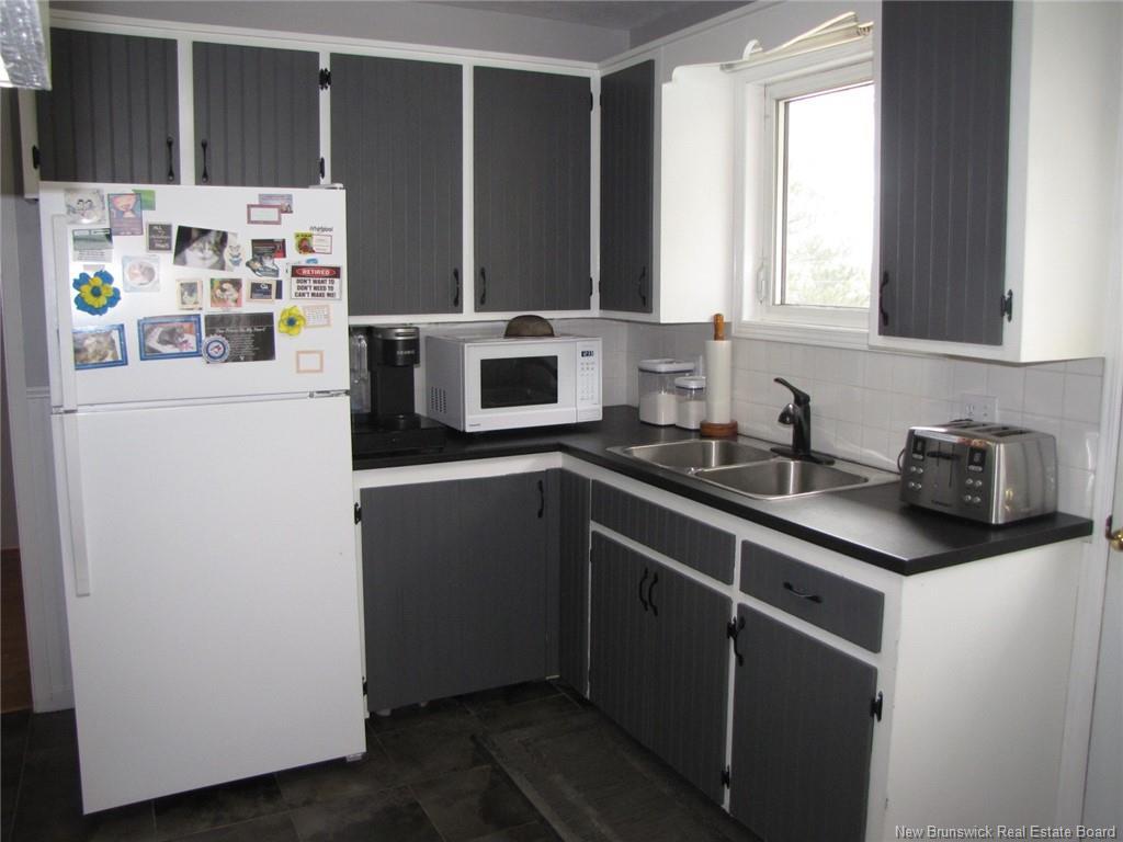 24 Chelsea Rd, Moncton, NB