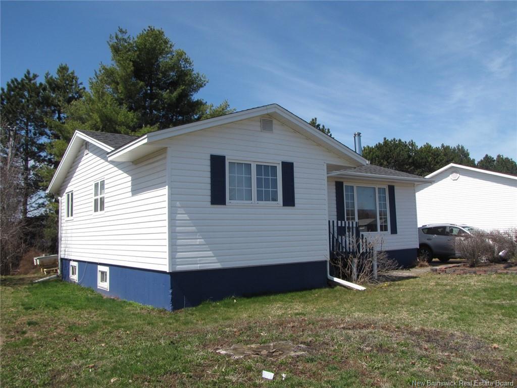 24 Chelsea Rd, Moncton, NB