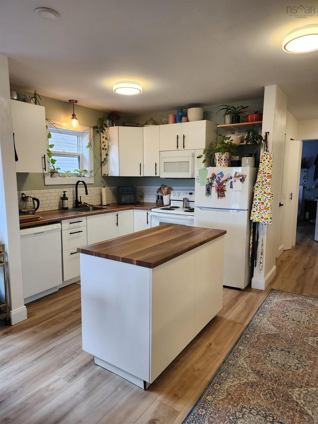 391 389-393 Renfrew Street, Halifax, NS