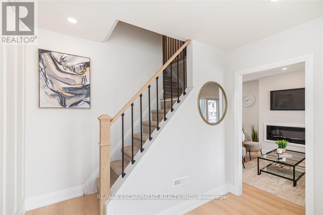 297 Britannia Avenue, Hamilton, ON - Indoor Photo Showing Other Room