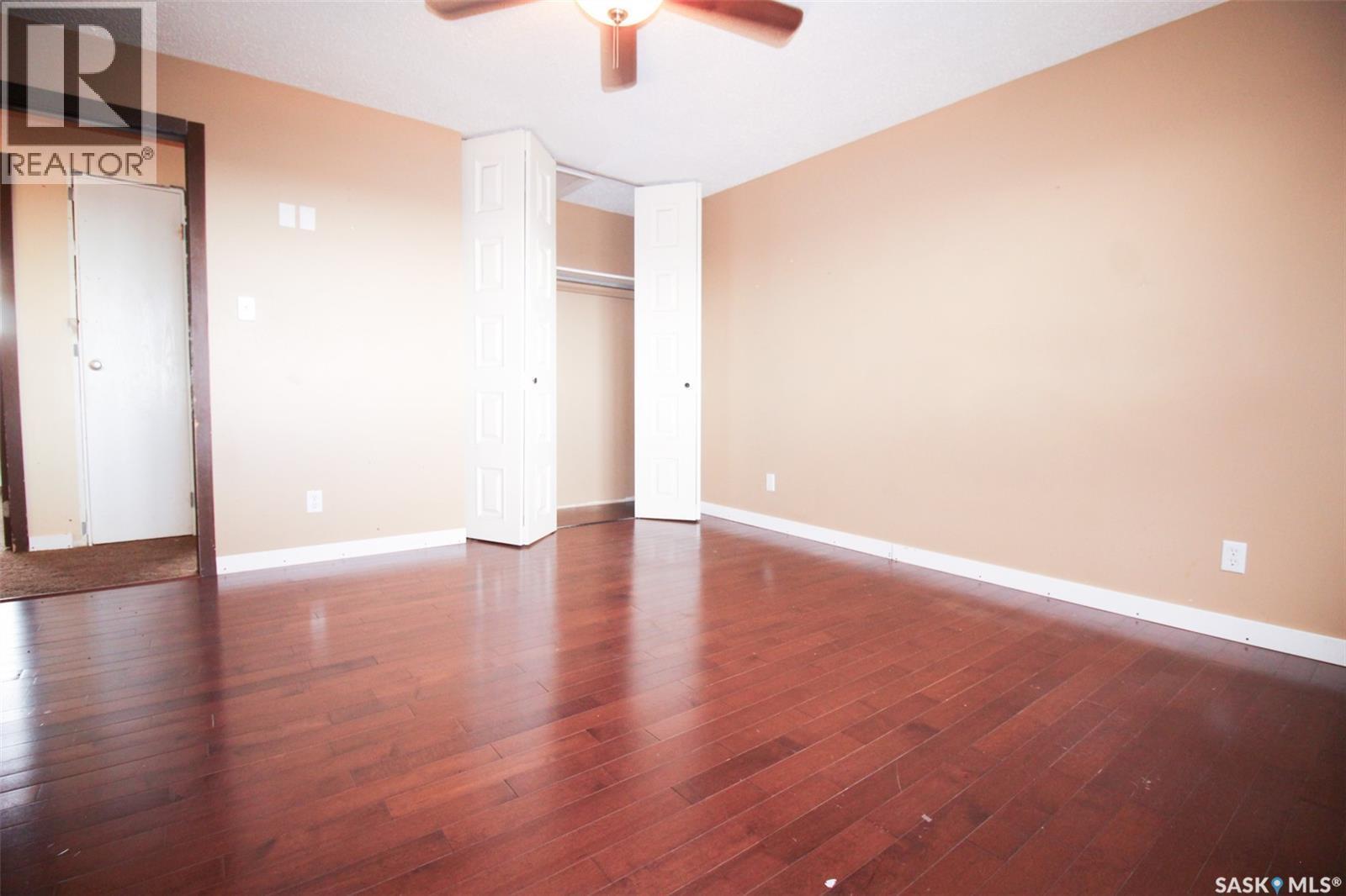 504 3Rd Avenue E, Frontier, SK - Indoor Photo Showing Other Room